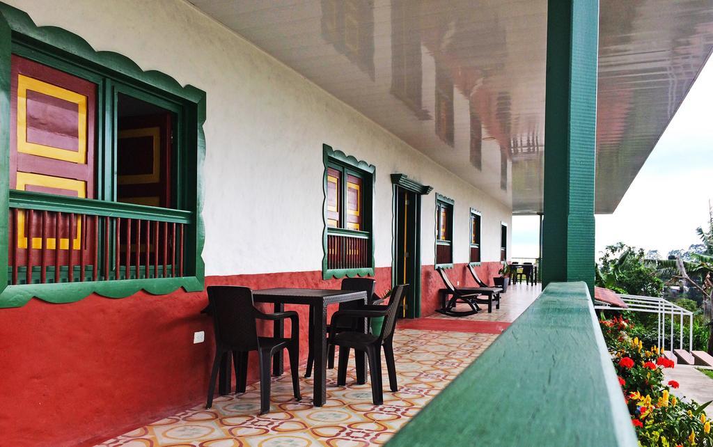 Hostal Casa De Los Taitas Саленто Екстер'єр фото