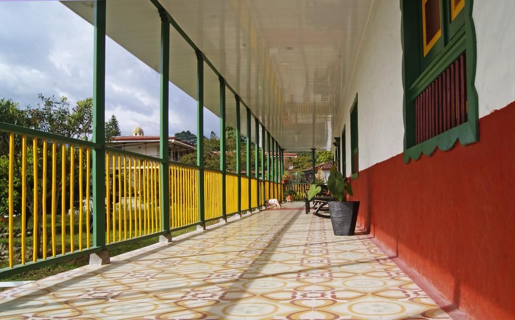Hostal Casa De Los Taitas Саленто Екстер'єр фото