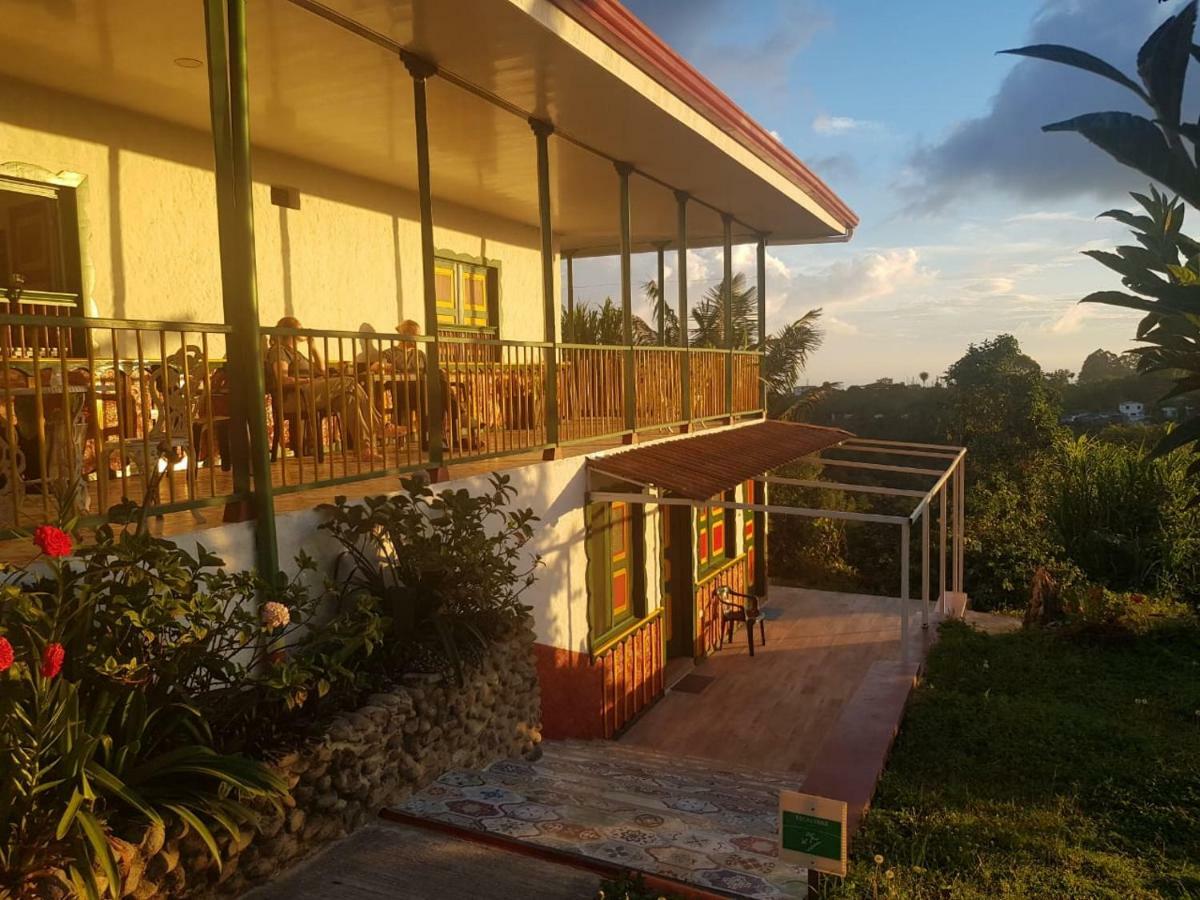 Hostal Casa De Los Taitas Саленто Екстер'єр фото